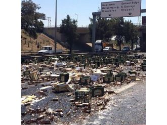 İzmir’de Yol Bira Gölüne Döndü