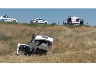 Otomobil Takla Attı: 2 Ölü, 1 Yaralı