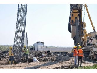 Otoyolun Viyadük Ayakları Yükseliyor