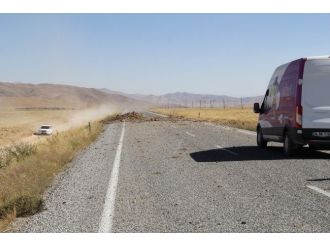 Askeri Konvoyun Geçişi Sırasında Patlama