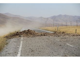 Askeri Geçiş Sırasında Patlama !