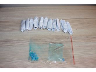 Uyuşturucu Hap Ve Esrar Satan 3 Kişi Tutuklandı