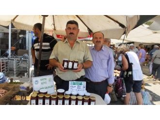 Burhaniye’de Organik Çilek Reçeli Beğenildi