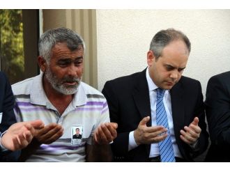 Spor Bakanı Kılıç, Şehit Uzman Çavuşun Ailesini Ziyaret Etti