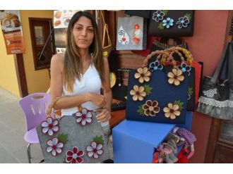 Keçe Çantalar İnce El İşçiliği İle Göz Kamaştırıyor