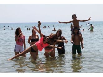 Gaziemirli Çocukların Deniz Mutluluğu