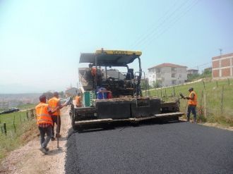 İzmit Belediyesi Yunus Emre Caddesi’ne 754 Ton Asfalt Kullandı