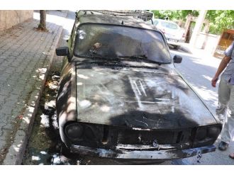 Park Halindeki Otomobil Yandı