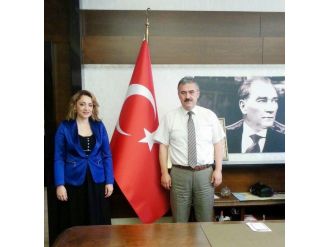 Aydın Valisi Erol Ayyıldız’a Gençlerden Şükran Ve Onur Ödülü