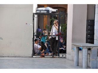 İzmir’de Derneklerden ’Mülteci’ Açıklaması