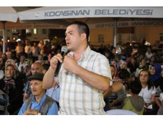 Yunus Emre, Çolakbayrakdar’ı Bağrına Bastı