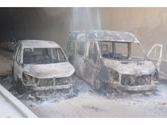 Pkk’lılar Şırnak’ta 30 İş Makinesini Yaktı