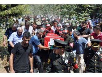 Silopili Şehidin Cenazesinde Kürtçe Ağıtlar Yankılandı