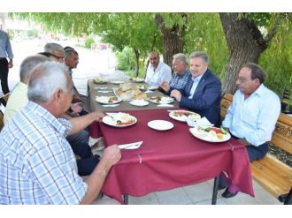 Vali Kahraman Taksici Esnafı İle Kahvaltıda Buluştu
