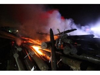 150 Elektrik Direği Yandı