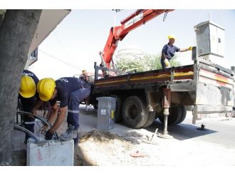Başiskele’de Elektrik Hatları Yeraltına Alındı