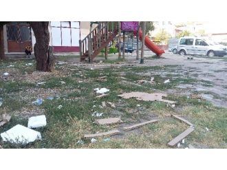 Mahalle Ortasındaki Park Alanı Çöplük Alanı Oldu