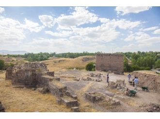 Ahlat’ta Ulu Cami Kazı Çalışmaları Başladı