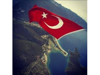 Fethiye’de Teröre Karşı Bayrak Asma Kampanyası