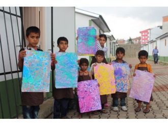 Giresun’da Çocuk İşçilere Dur Demek İçin “Ebru Sanatı“ Öğretiyorlar