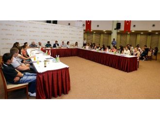 Bulgaristan’da Yaşayan Öğrencilerden Btso’ya Ziyaret