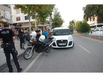 Valizli Şüpheli Kadın Polisi Harekete Geçirdi