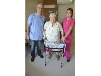 Protez Ameliyatıyla Özgürlüğüne Kavuştu