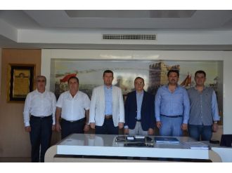 Müsiad İzmir Heyeti Milletvekili Sürekli’yi Ziyaret Etti