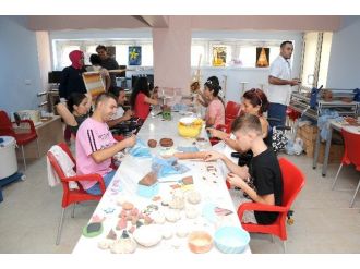 Engelsiz Kültür Sanat Merkezi’nde Plastik Sanatlar Kursu Devam Ediyor