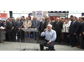 Hacı Adaylarını Bakan Müezzinoğlu Uğurladı