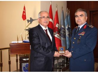 Vali Tuna’dan Garnizon Komutanı Şanver’e “Hayırlı Olsun” Ziyareti