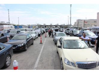 Kapıkule’de ’Kornalı’ Kuyruk Protestosu