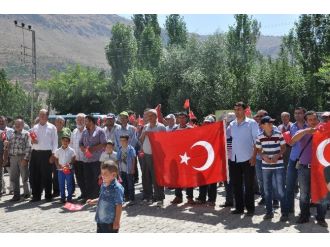 Sarıveliler’de “Teröre Lanet, Birlik Ve Beraberlik Mitingi” Düzenlendi