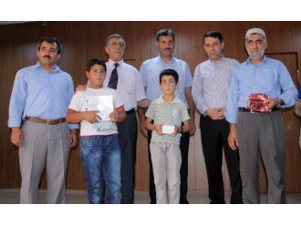 Kur’an Kursu Öğrencilerine Tablet Ve Kol Saati Ödülü
