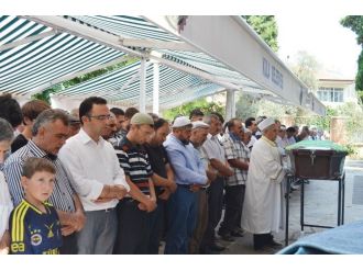 Trafik Canavarına Kurban Olan İki Gence Hüzünlü Veda