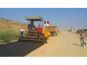 Alaşehir’de Asfalt Çalışmaları Devam Ediyor