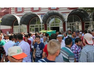 Kazada Ölen Çocuk Toprağa Verildi