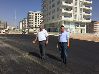 Asfalt Ve Kaldırım Çalışmaları Sürüyor