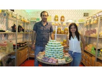 Burhaniye’de Zeytinyağlı Sıvı Sabun Beğenildi