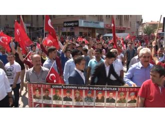 Ankara’da Binler Şehitler İçin Yürüdü