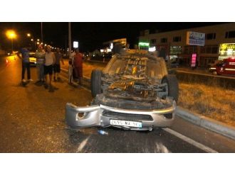 Burhaniye’de Takla Atan Otomobilde 2 Kişi Yaralandı
