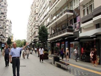 Cadde Avm Göz Kamaştırıyor