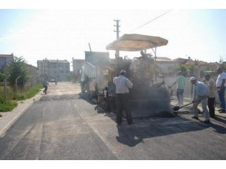 Bolvadin’de Asfaltlama Çalışmaları Devam Ediyor
