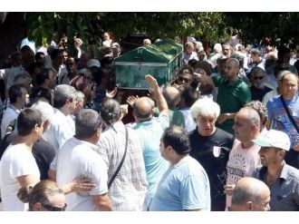 Gazeteci Gezer, Son Yolculuğuna Uğurlandı