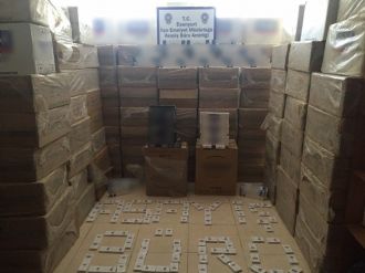 Esenyurt’ta 100 Bin Paket Kaçak Sigara Ele Geçirildi