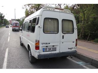 Kaza Yapan Motosiklet Sürücüsü Yaralı Olarak Kaçtı