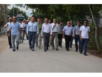 İzmit Belediyesi Mahalle Turlarına Devam Ediyor