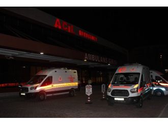 Yaralı Suriyelilerde Kimyasal Şüphesi Hastaneyi Kilitledi!