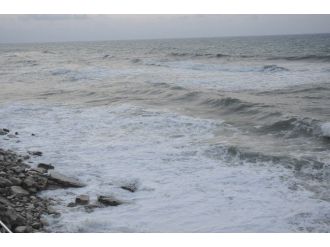 Akçakoca’da Poyraz Fırtınası Etkili Oluyor