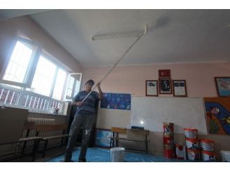 Menderes’te Okullar Yenileniyor